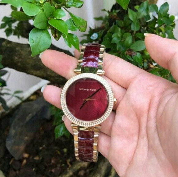 Brand new Michael Kors Choronograph ladies watch - Picture 3 of 6
